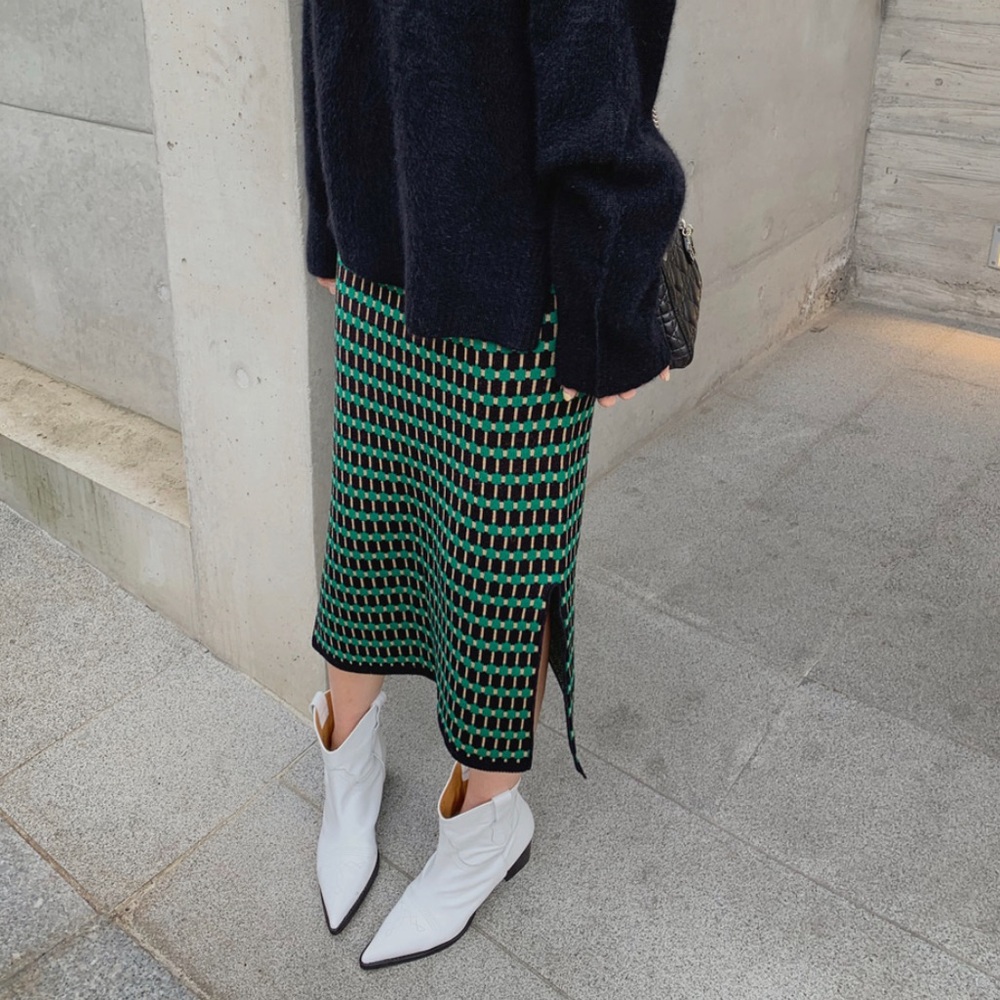 Knit green patterned midi skirt